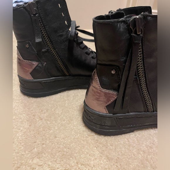 NWOT Crime London Black Leather Moto Boot with Stars on back - Picture 5 of 13